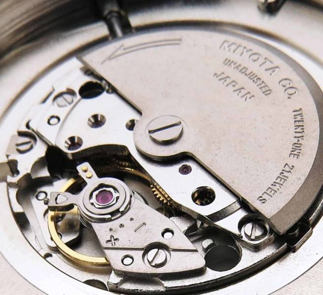 miyota-caliber-8215-movement